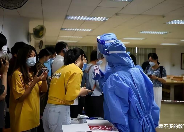 疫情视频素材大学生（学校疫情视频素材）