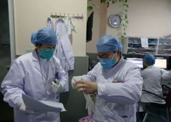 疫情最开始发现的医生（疫情首次发现的医生）