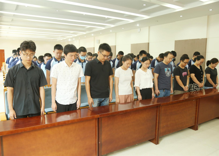 全国因新冠疫情死亡多少人（全国因新冠肺炎死亡的人数有多少）