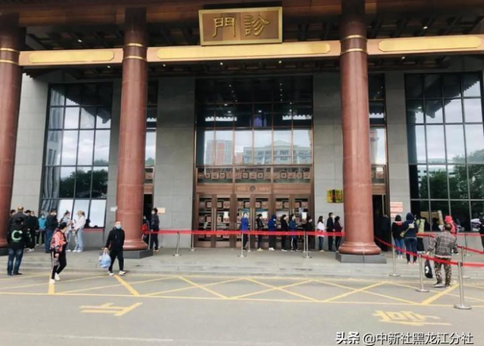 疫情期间坚守岗位的各行各业人（疫情期间坚守工作岗位的各行各业的人）