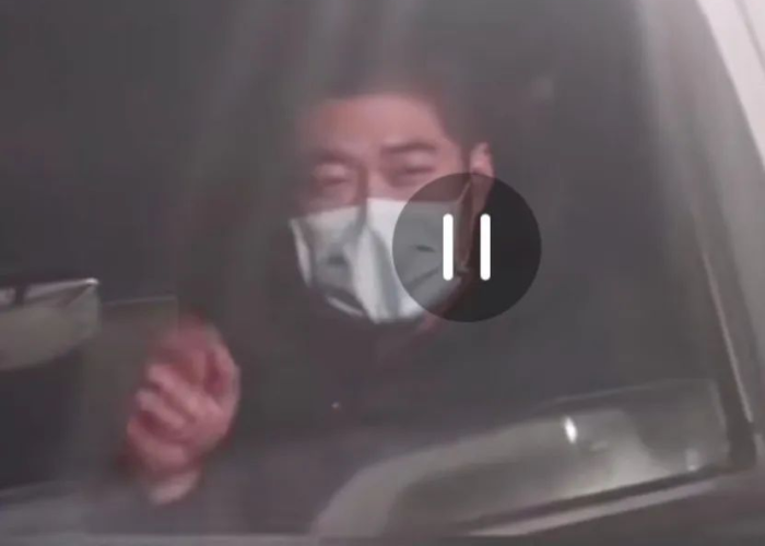 疫情感动瞬间震惊国外视频（疫情感动瞬间震惊国外视频大全）
