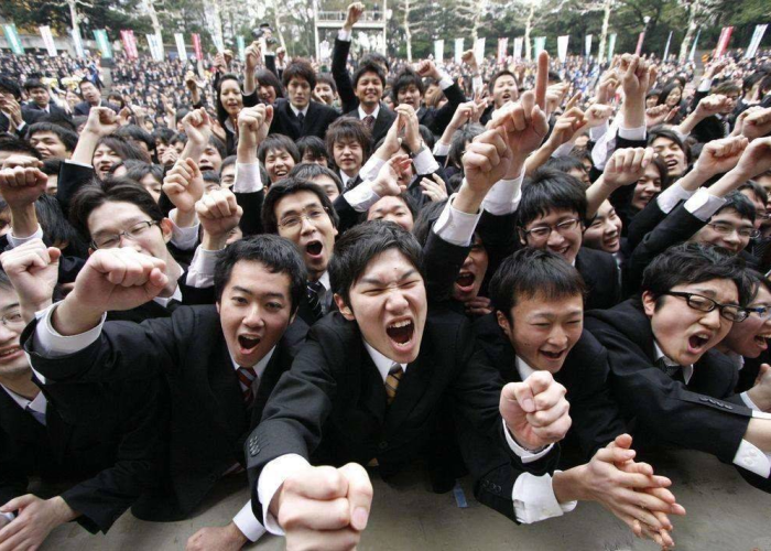 疫情三年是人为原因吗（三年疫情两年灾）
