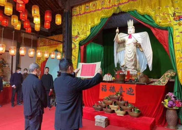 疫情结束新闻报道原声（疫情刚开始的新闻报道视频）
