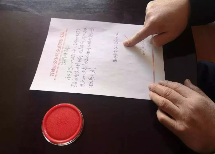 抗疫情61张感人照片及内容（抗击疫情感动的50张照片加文字）