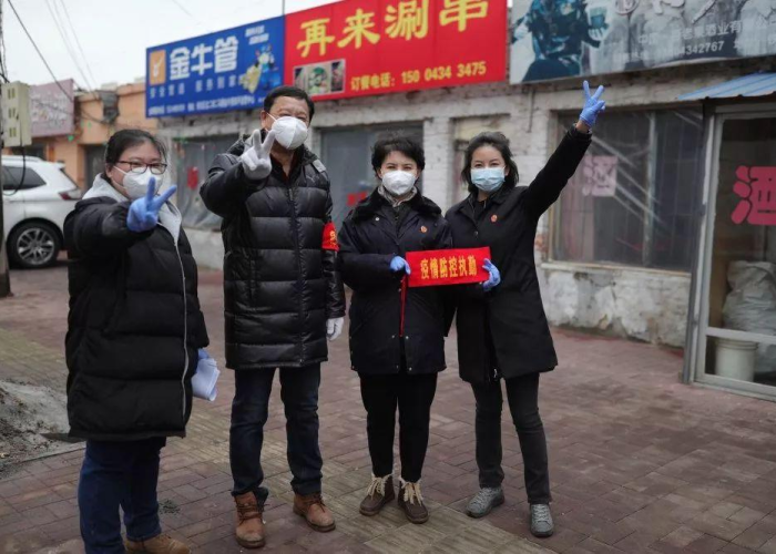 疫情背后的英雄故事（疫情背后的英雄故事有哪些）
