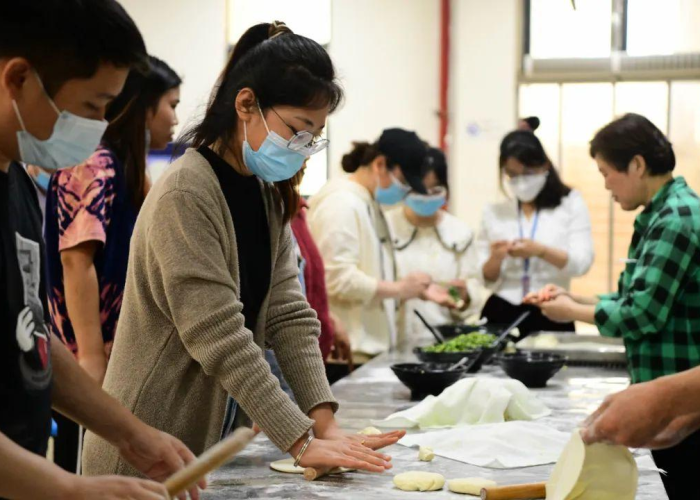 疫情温暖故事（疫情温暖人心的故事）