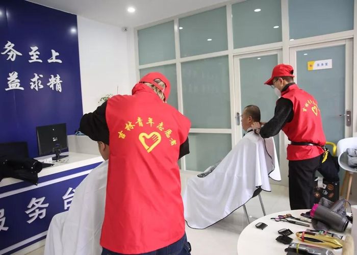 怎么做疫情期间的理发师（疫情期间的义务理发师）
