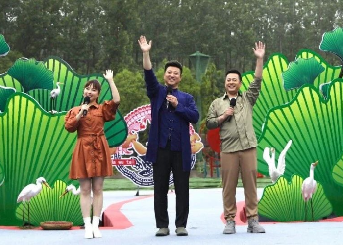 疫情吃饭搞笑配音最近很火的视频（疫情吃饭搞笑配音最近很火的视频大全）