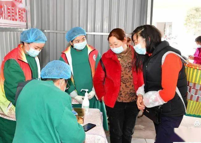 疫情志愿者照片素材（疫情志愿者图片无水印）