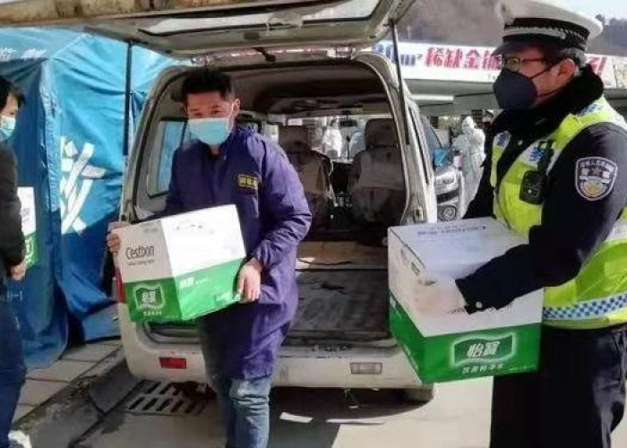 抗击疫情典型事迹和感人故事（抗击疫情典型事例）