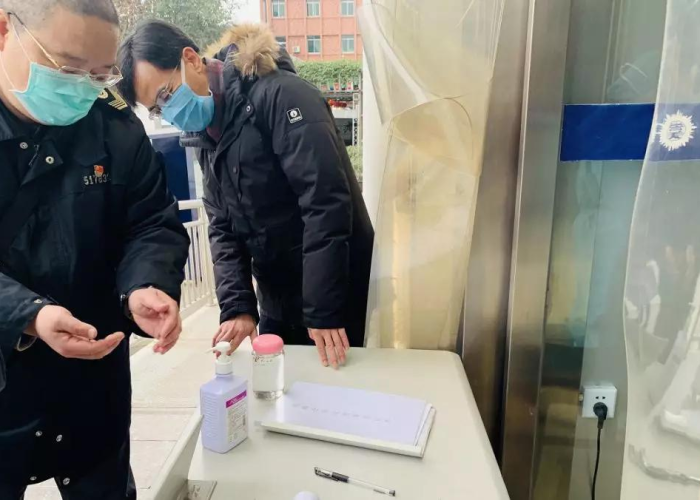 疫情期间孩子不愿意上学怎么办（疫情期间孩子在学校不能如期回家怎么安抚）