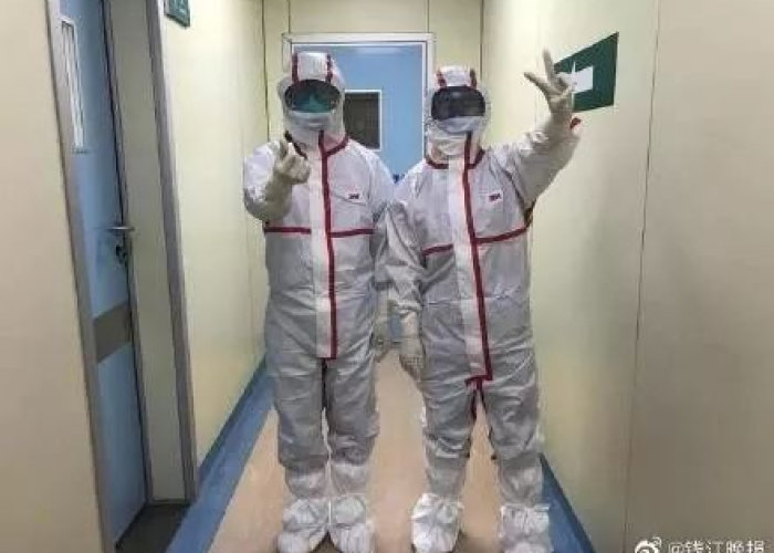 武汉疫情情侣隔玻璃（疫情情侣隔着玻璃）