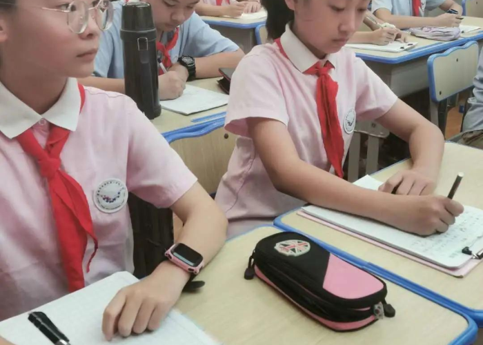 疫情背后的英雄故事简短（疫情背后的小故事）