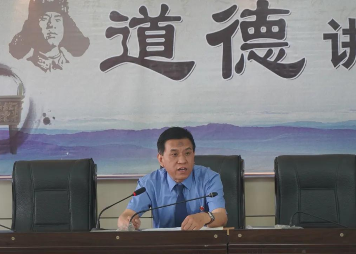 疫情背后的英雄故事简短（疫情背后的小故事）