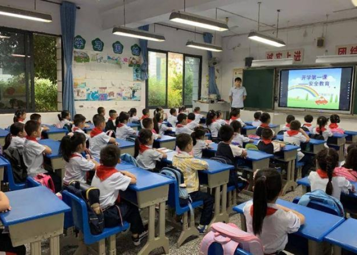 校园疫情案例（校园内疫情）