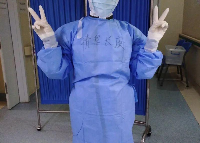 疫情期间白衣天使感人的事例（疫情期间白衣天使感人的事例作文）