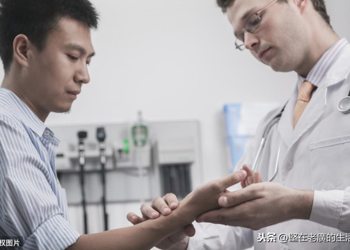 突发而来的疫情（突然其来的疫情）