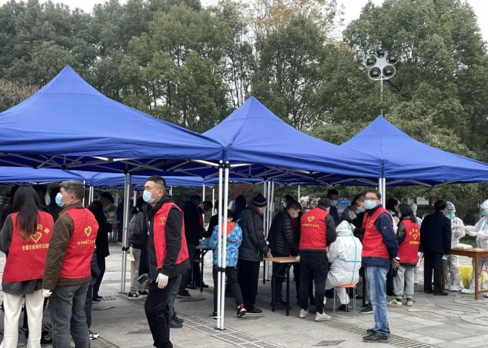 抗击疫情那些催人泪下的感动瞬间（抗击疫情那些催人泪下的感动瞬间600字）