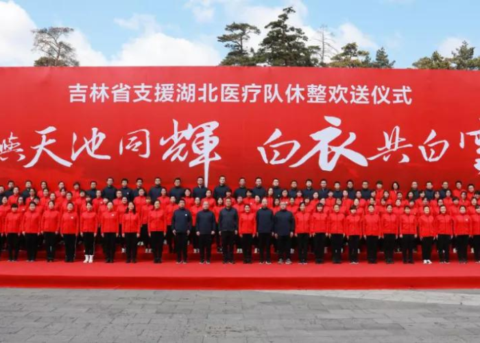 新冠疫情英语宣传标语图片（新冠肺炎英语宣传语）