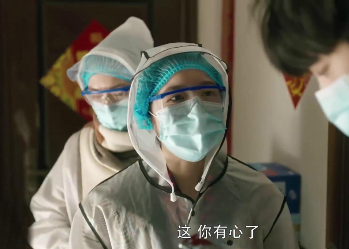 白衣天使抗击疫情感动视频电视剧（白衣天使抗击病毒的视频）