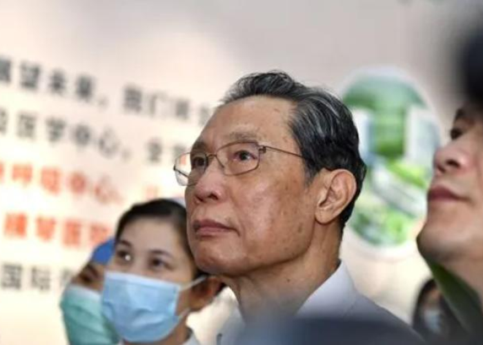 疫情背后的高人（疫情背后做出贡献的人）