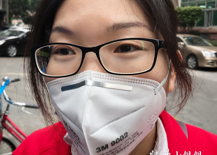 2020疫情戴口罩图片美女（疫情戴口罩图片素材）