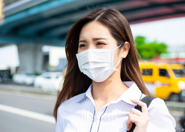 2020疫情戴口罩图片美女（疫情戴口罩图片素材）