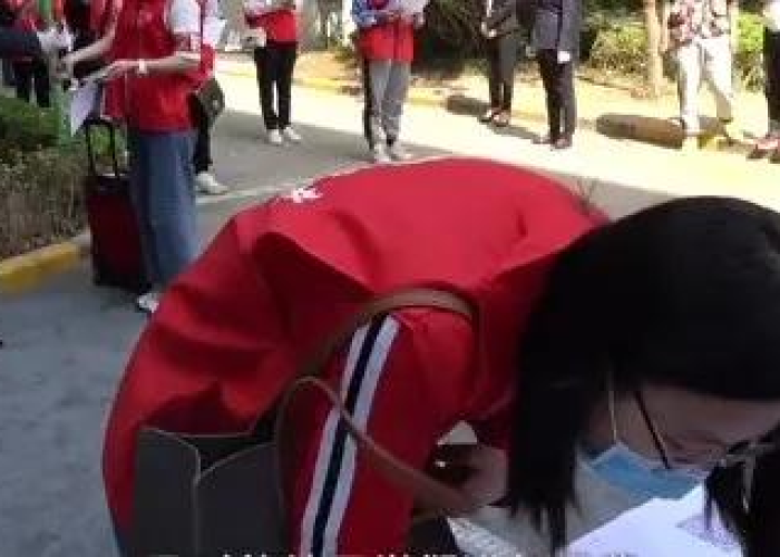 学校疫情补助困难学生多少钱（疫情期间学生补助）