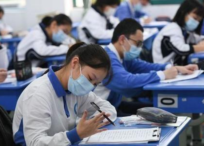 疫情都过去了中考有啥过不去的（疫情中考推迟,你怎么看）