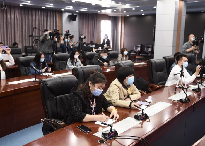 疫情开始的第一条新闻（疫情开始的第一条新闻是什么）