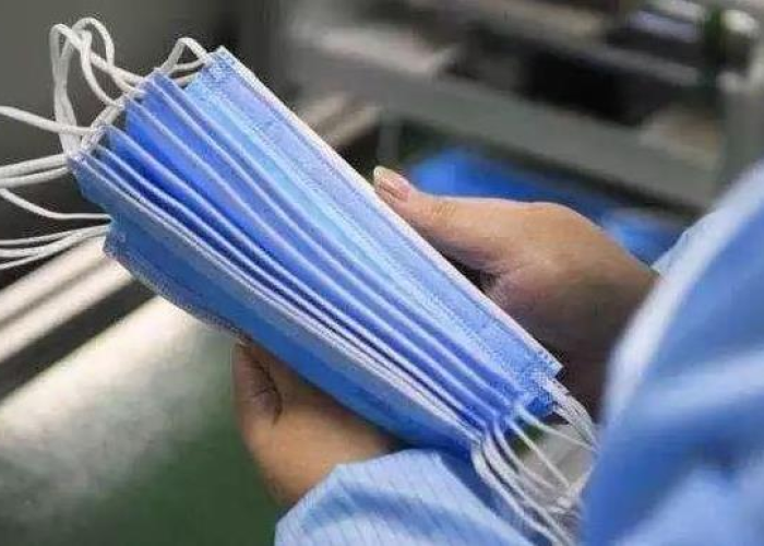 疫情期间卖口罩机翻倍违法吗（疫情期间卖口罩赚了400万）