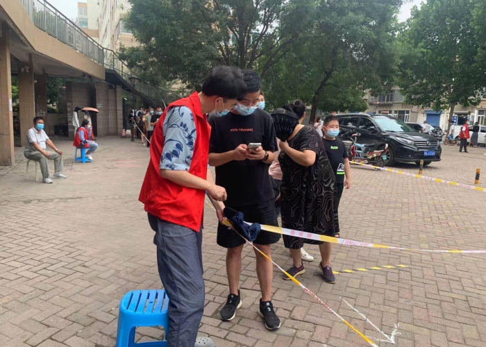 新冠疫情英语配音搞笑版（关于抗击疫情的英语配音）