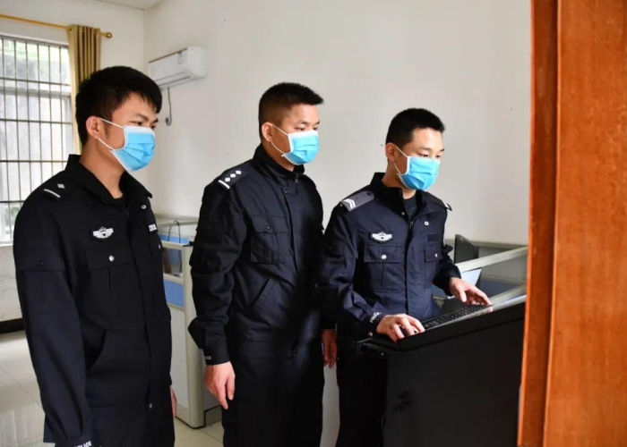 疫情期间的成长故事三年级（三年级写疫情期间感人的故事有哪些）