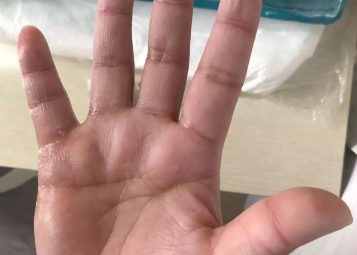 抗击疫情里最感人的瞬间（抗击疫情中最感人的故事）