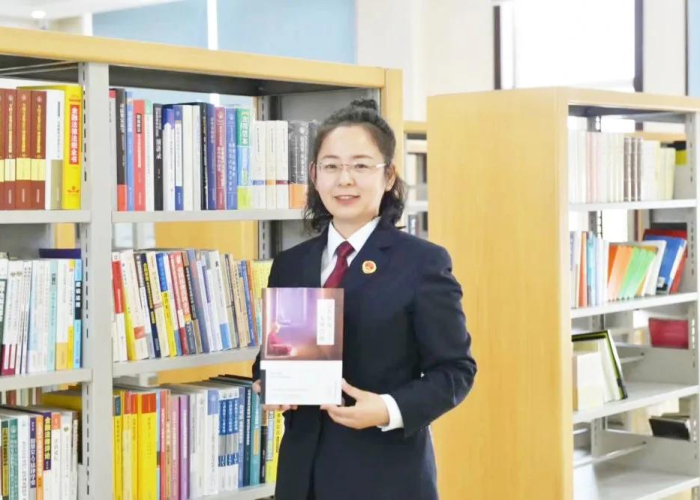 疫情排队口罩帅哥深情凝望（疫情戴口罩口号）