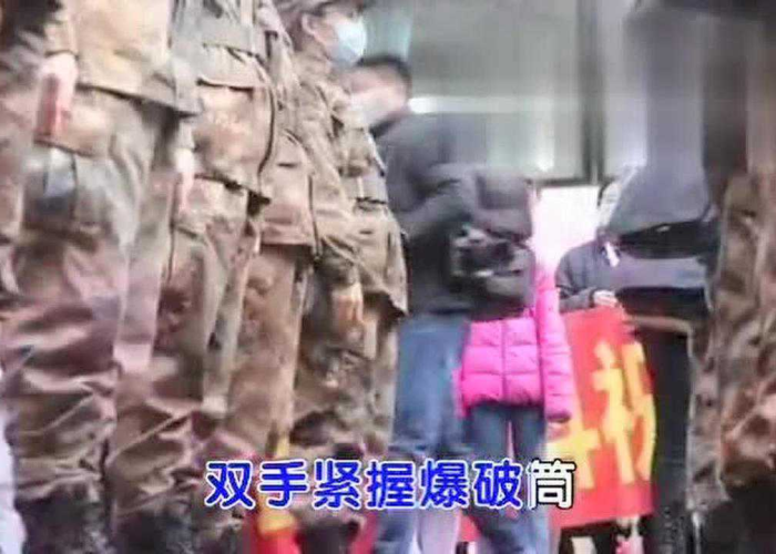 武汉疫情感人催泪视频解放军（武汉疫情哭泣视频）