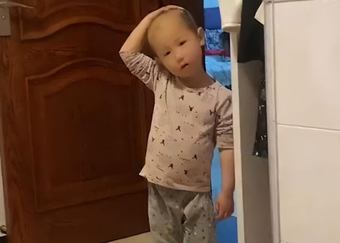 疫情在家自己理发教程男士（如何在家自己理发男士）