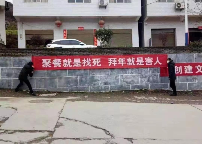 疫情在家理发说说文案（疫情在家理发怎么写）