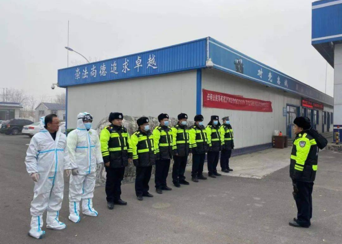 疫情期间坚持在工作岗位（疫情期间始终坚持工作岗位）