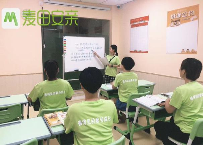 疫情期间我们应该做（疫情期间我们应该做什么看图写话）