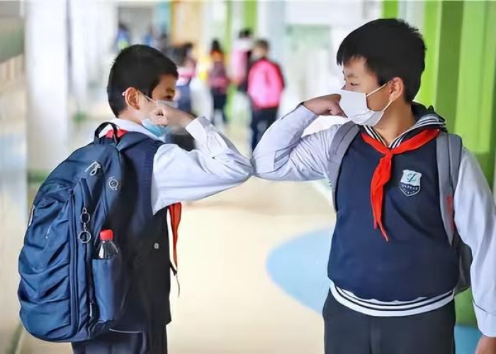 疫情影响孩子上学的说说（疫情影响孩子们上学吗）