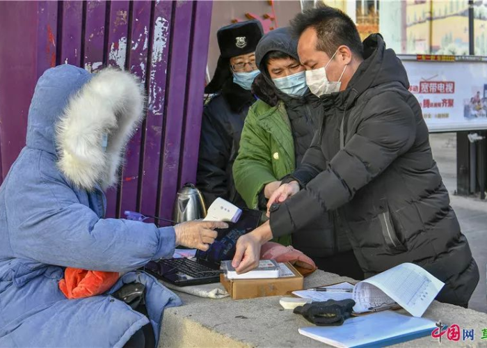 疫情期间小事暖人心（疫情期间小事暖人心作文）