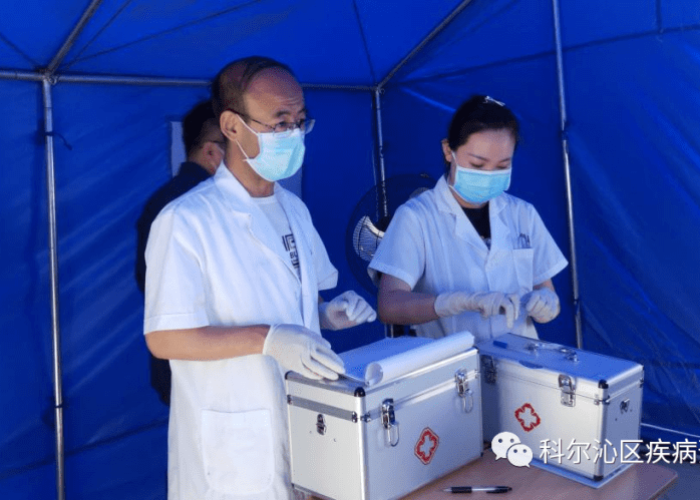 疫情在家理发说说朋友圈（疫情期间理发）