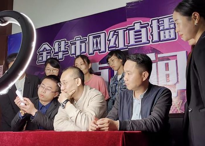抖音疫情的文案（发抖音疫情火的短句）
