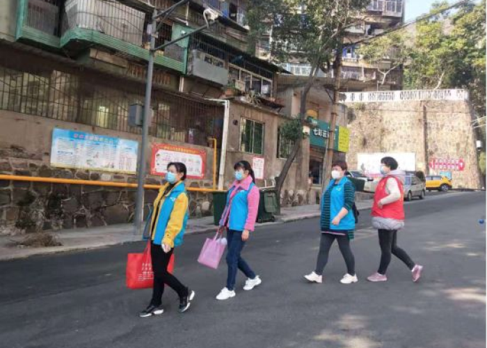 疫情志愿者回家（疫情来临志愿者在行动）