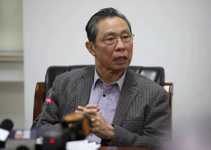 钟南山南简介抗击疫情300字（钟南山南抗击疫情的简介）