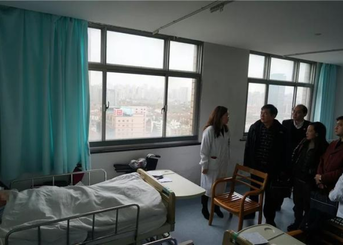 疫情放开医院住院部可以随便进吗（疫情期间医院可以加床吗）