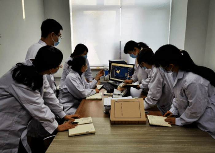 新冠疫情背后付出的人（新冠疫情背后付出的人是谁）