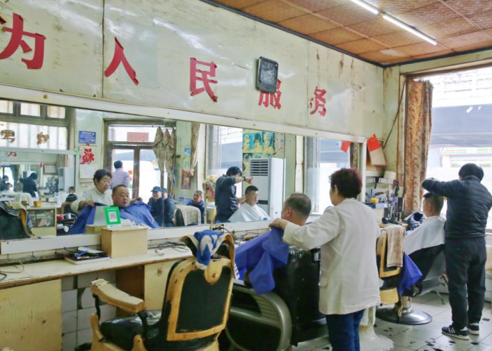 疫情理发连锁店倒闭太原（理发店疫情怎么关门了）