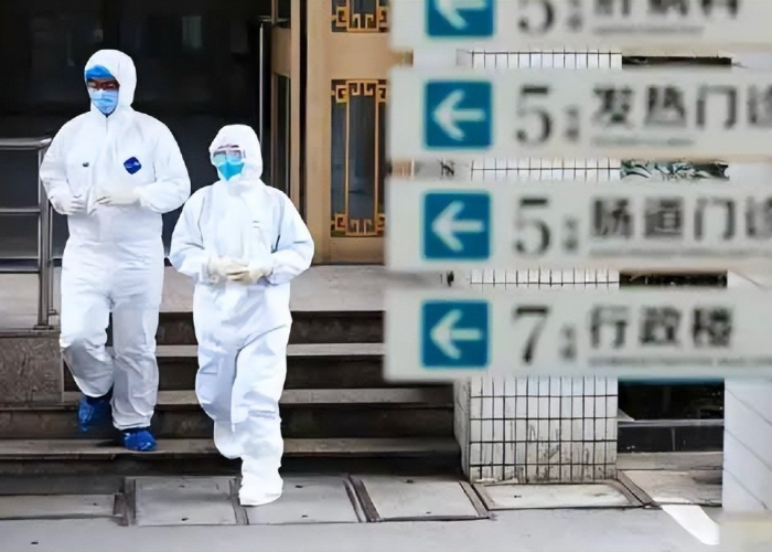 疫情越来越少（疫情越来越近）